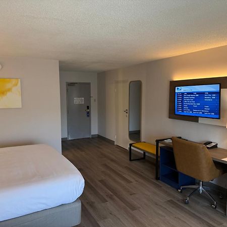 Comfort Inn & Suites Danbury-Bethel Exterior foto