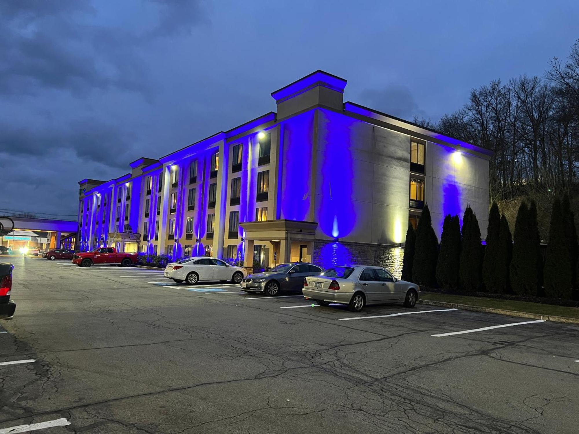 Comfort Inn & Suites Danbury-Bethel Exterior foto