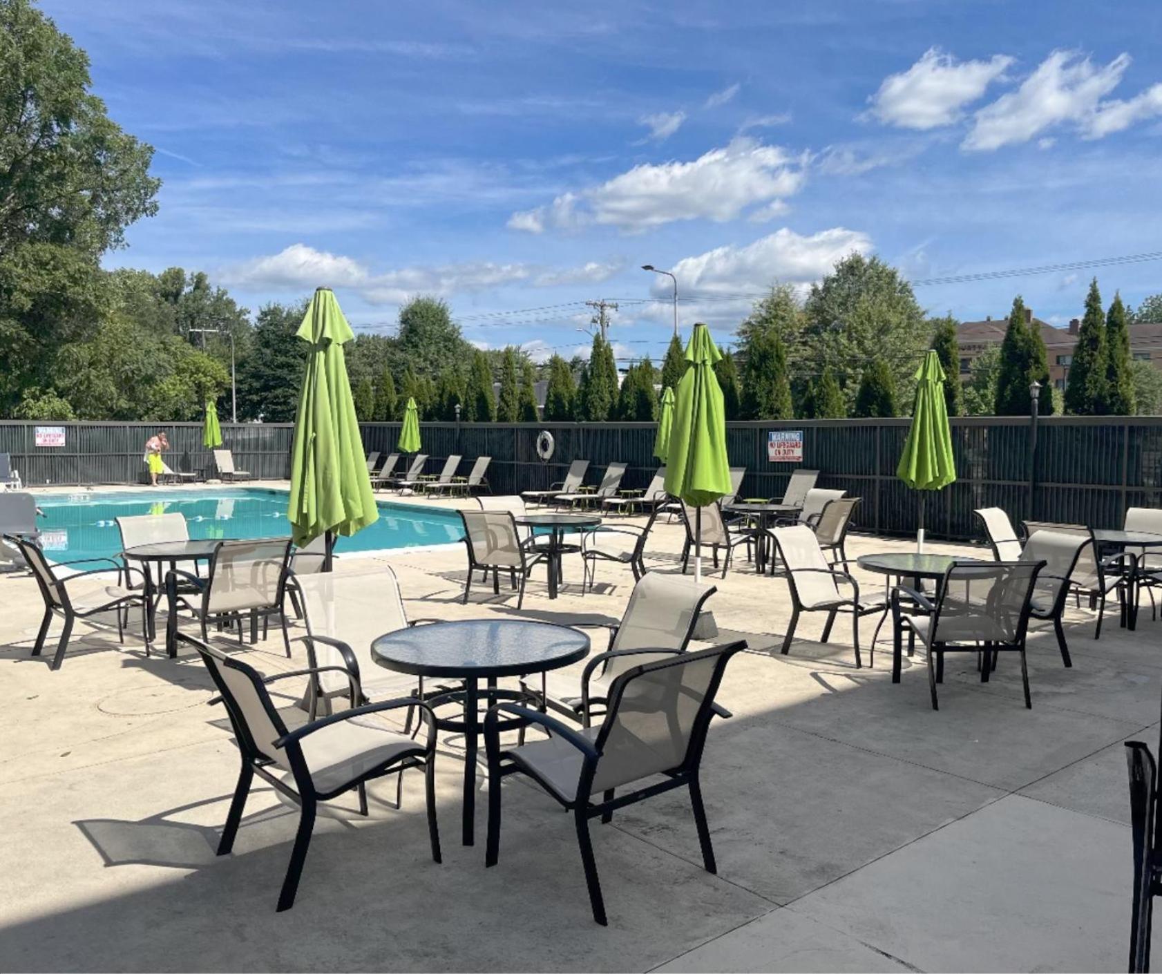 Comfort Inn & Suites Danbury-Bethel Exterior foto