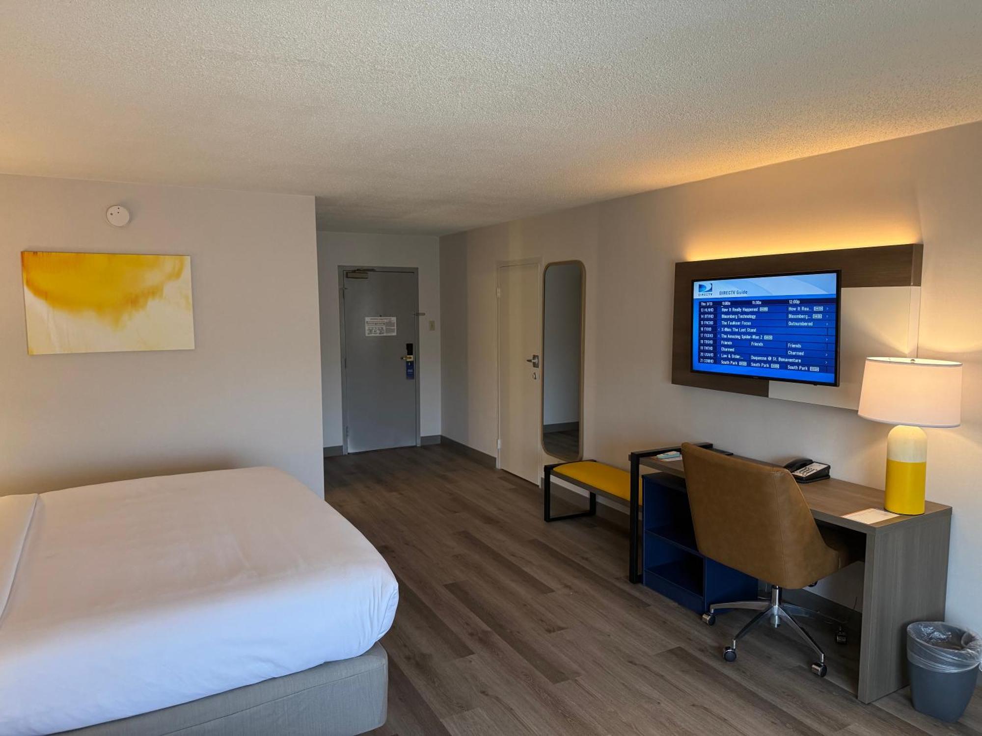 Comfort Inn & Suites Danbury-Bethel Exterior foto